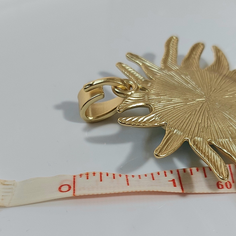 Large gold and turquoise aztec sun burst necklace pendant - Picture 5 of 5